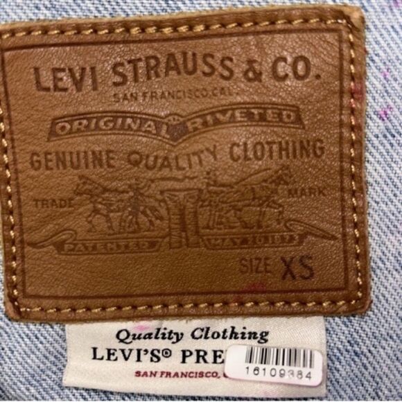 Levi's Light Blue Denim Oversized Jacket(Size XS) - Picture 13 of 13